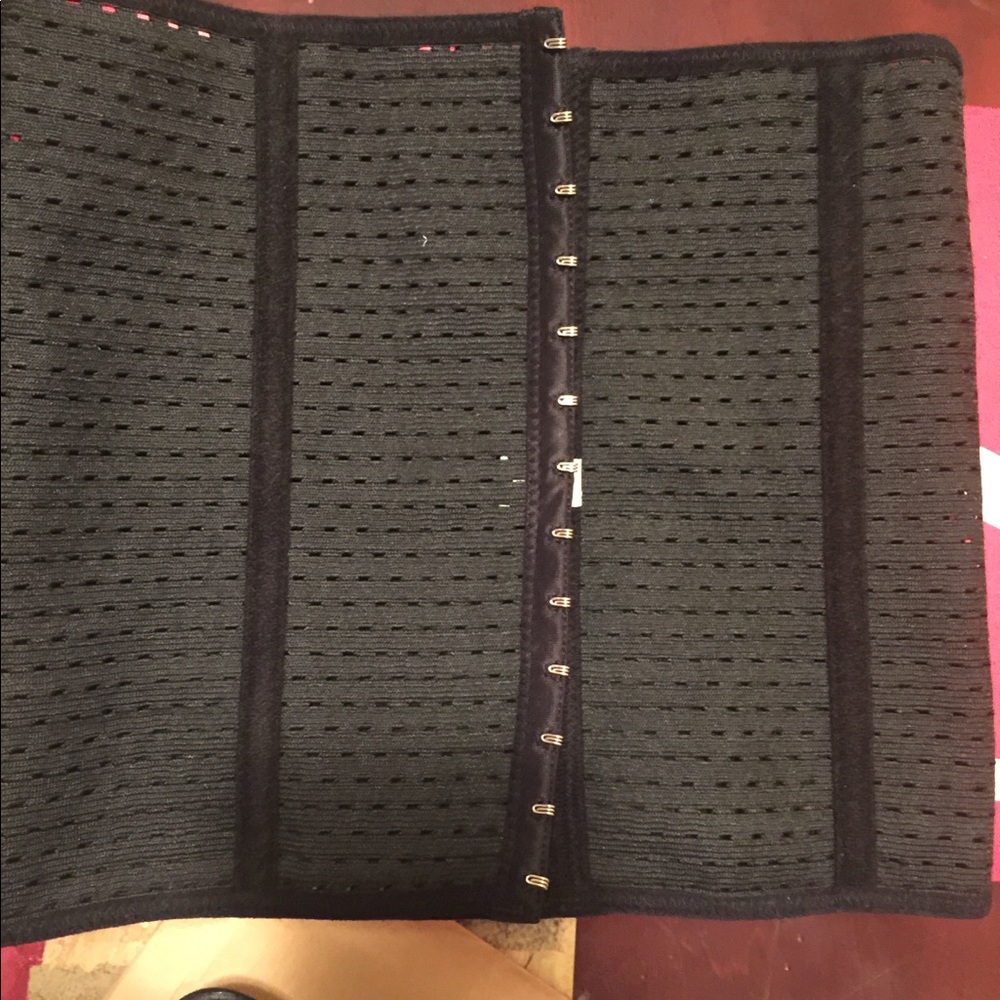 Waist trainer